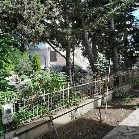 Vila Demneri Villa Golem (Tirana)